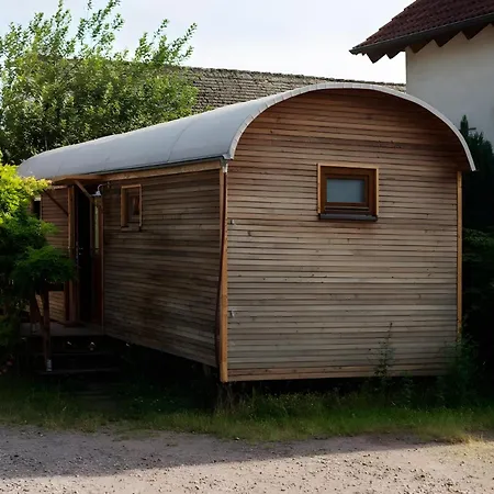 Pfaelzer Zirkuswagen Nyaraló
