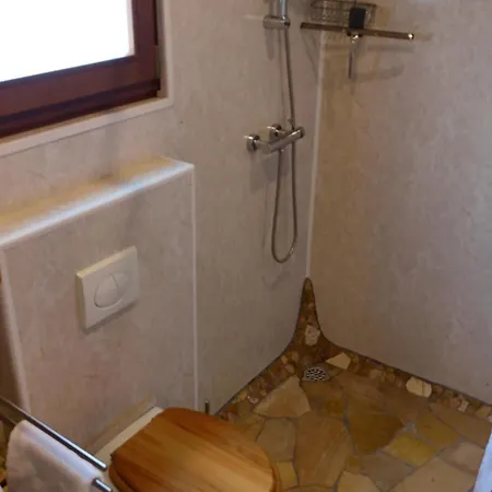 Nyaraló Pfaelzer Zirkuswagen
